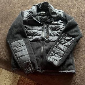 Women’s north face jacket size medium